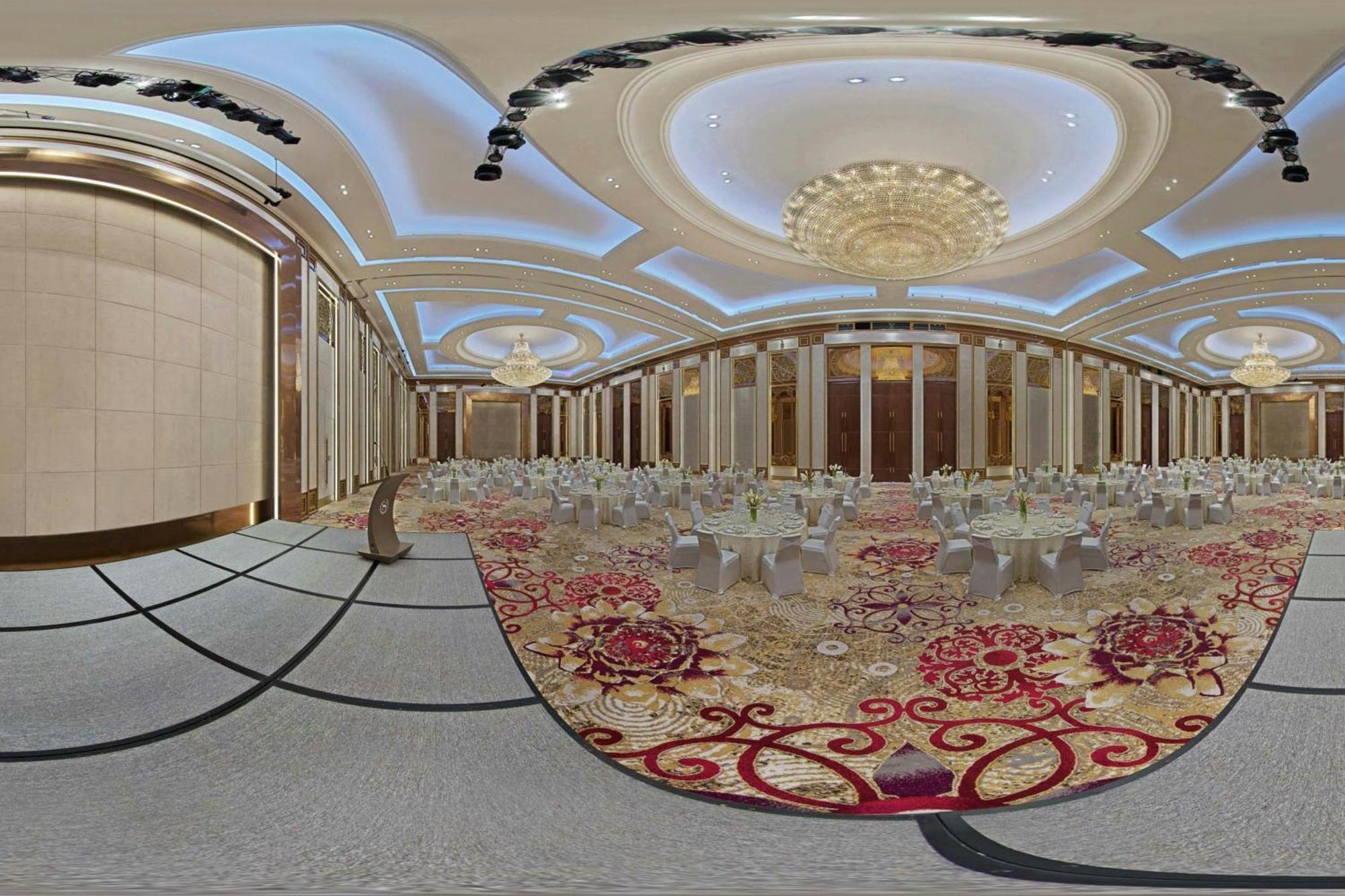 Sheraton Grand Danang Resort & Convention Center Exterior photo