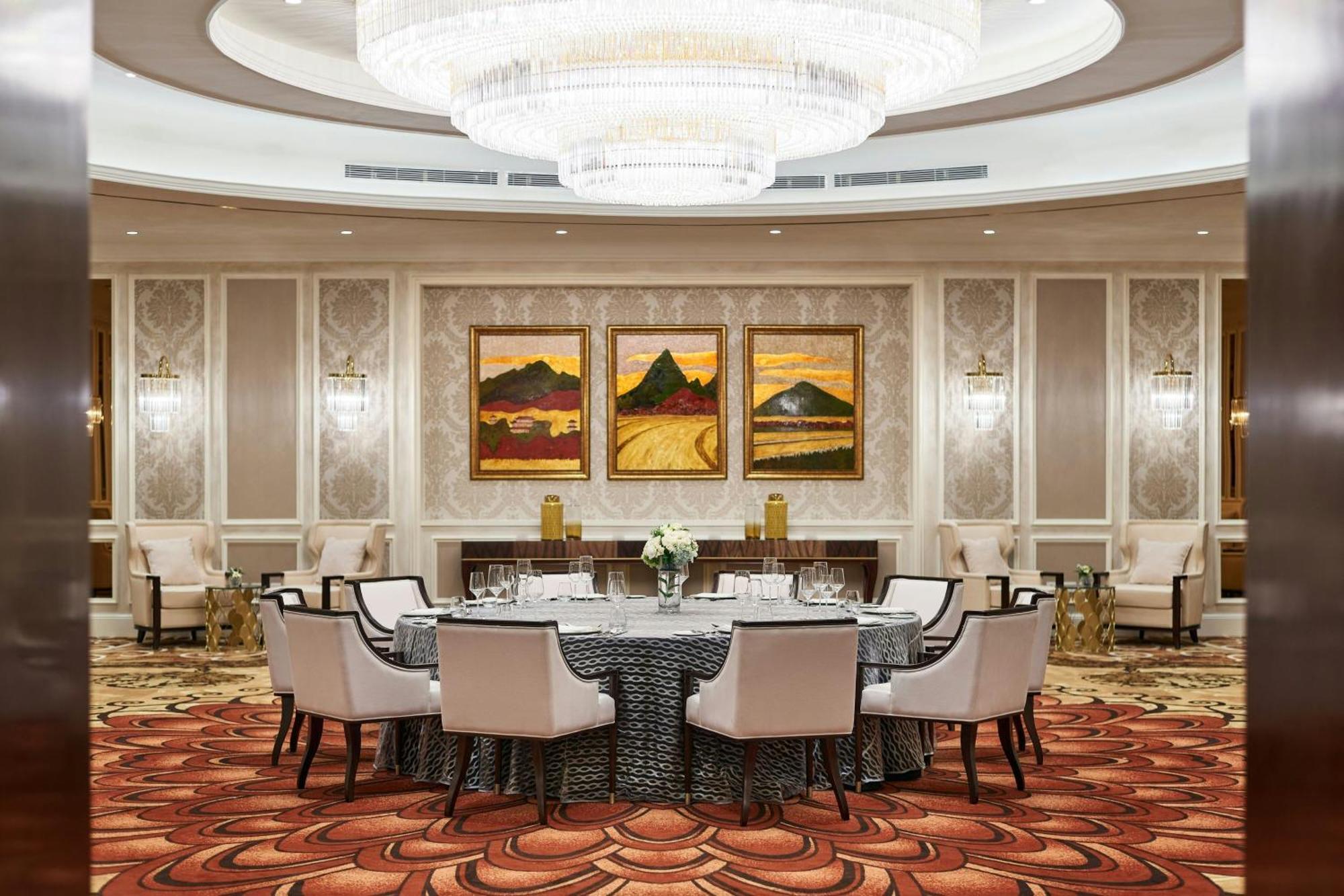 Sheraton Grand Danang Resort & Convention Center Exterior photo