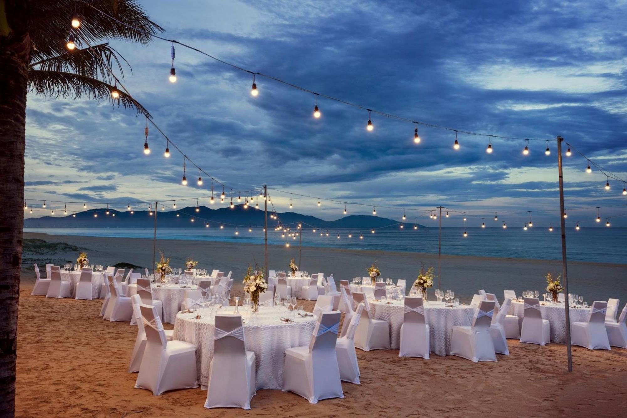 Sheraton Grand Danang Resort & Convention Center Exterior photo