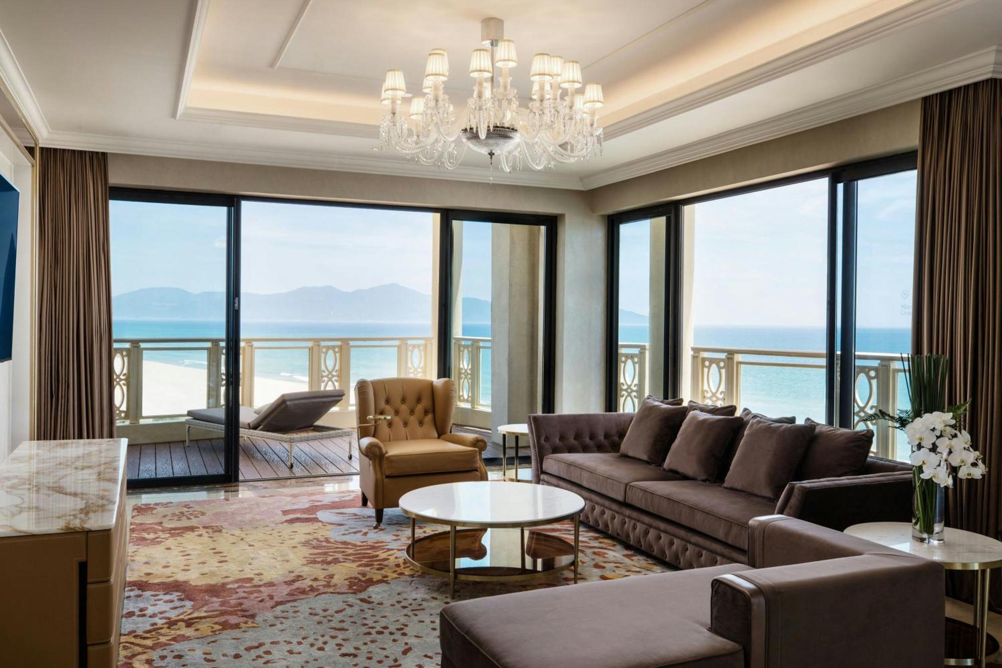 Sheraton Grand Danang Resort & Convention Center Exterior photo